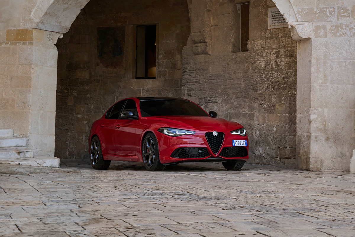 2025 Alfa Romeo Giulia vs. Audi A4
